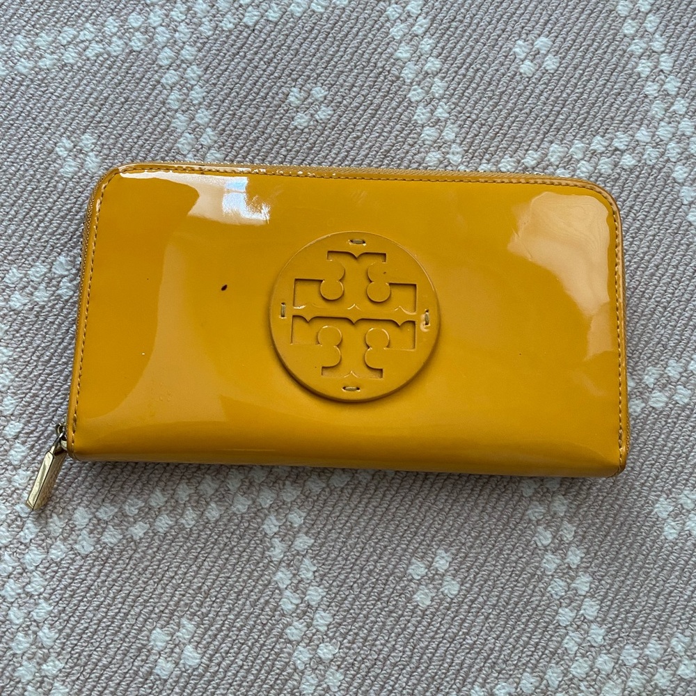 Tory Burch Yellow Stacked Continental Patent Leather Wallet